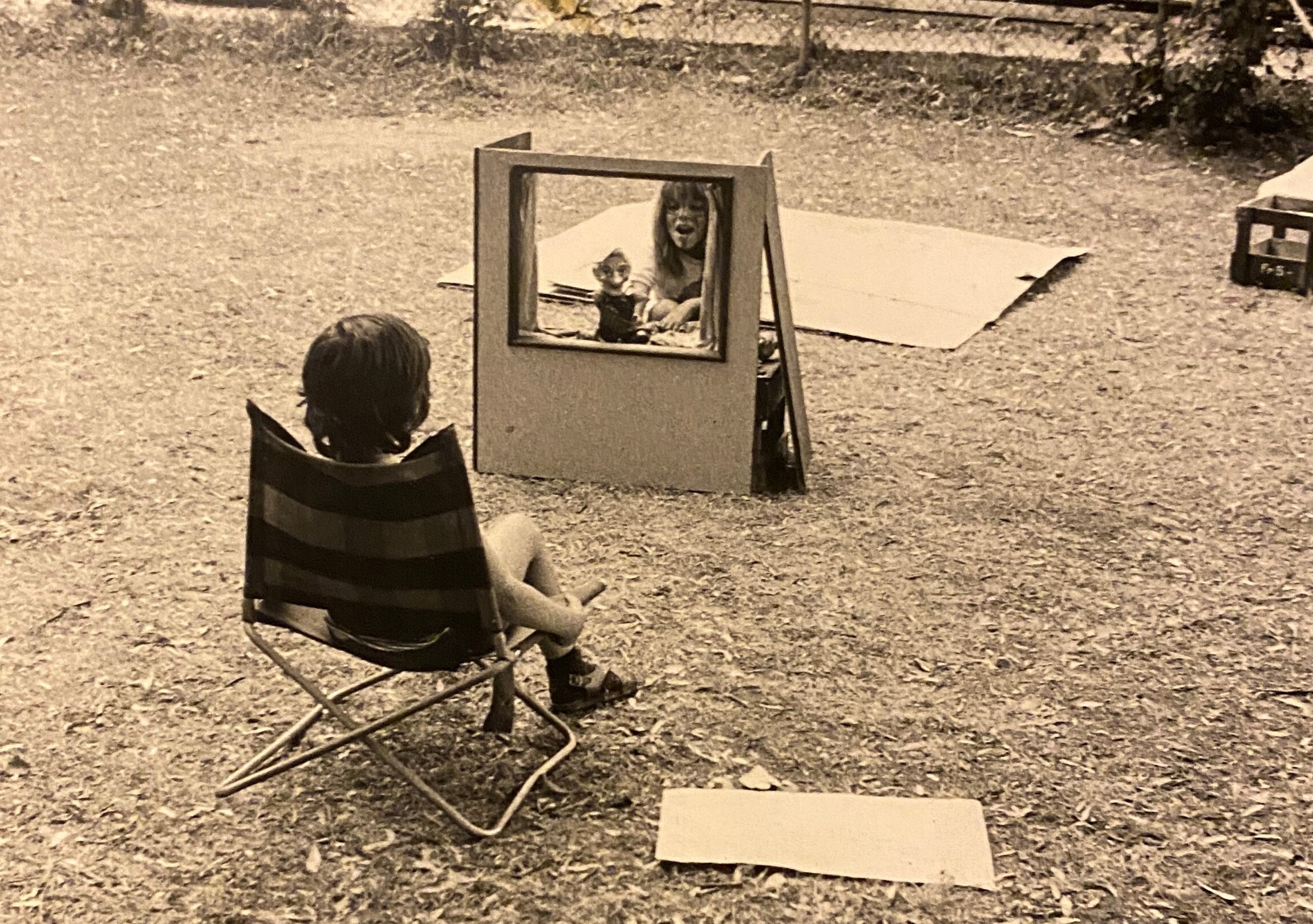 1973: Kinder spielen auf dem DOK Spielplatz Längmuur